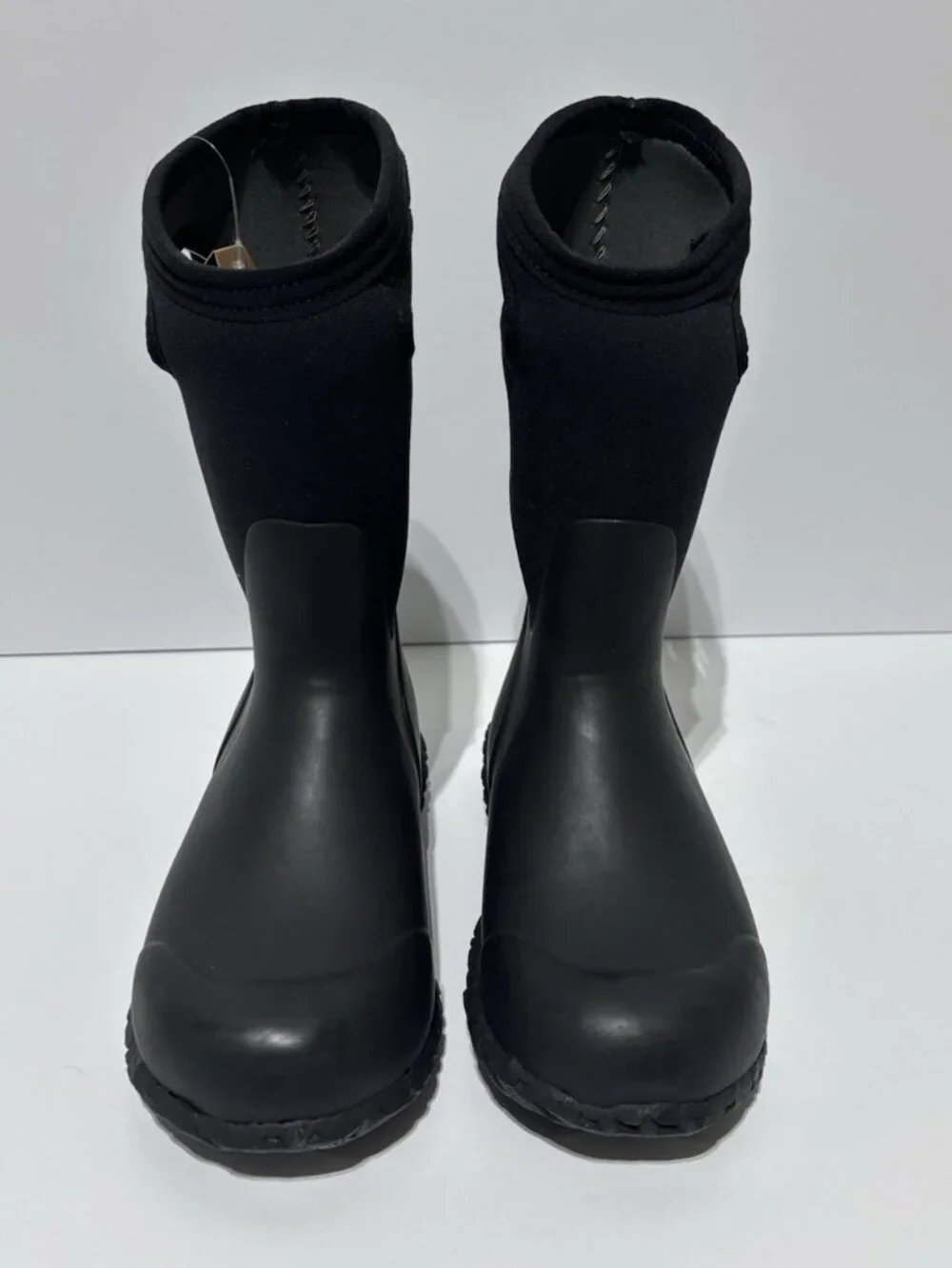 Bogs Big Kids’ Durham Solid Waterproof Winter Boots, Girls’ Size 3 M